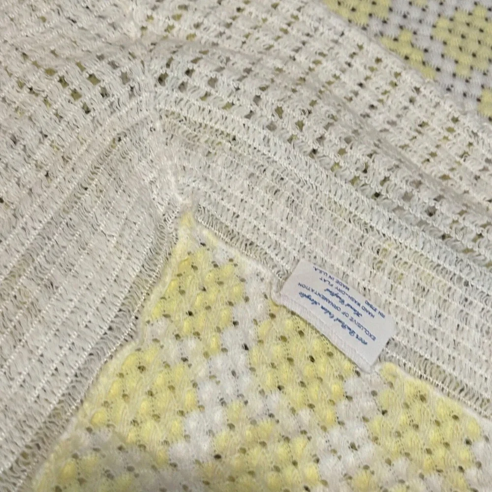 Vintage DuPont Orlon Acrylic Hand Crafted Baby Blanket/Table Topper Yellow White